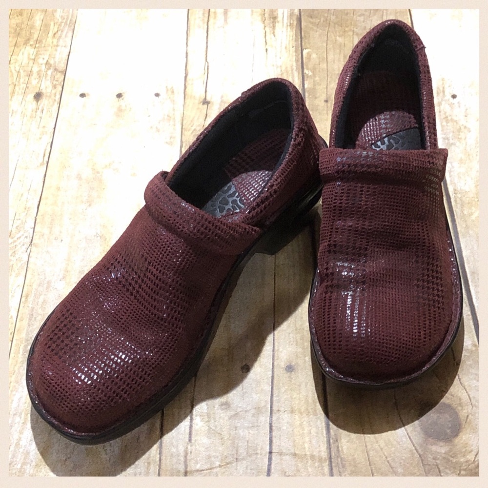 BOC Born Concepts Clogs